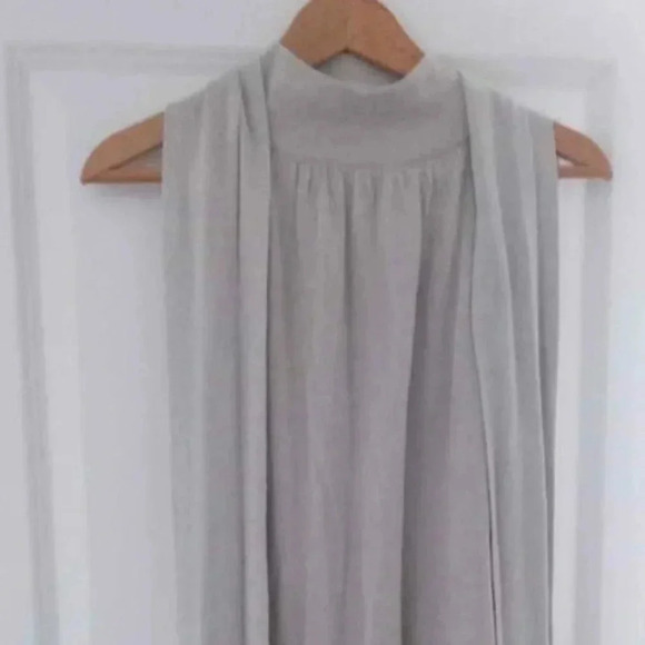 Axara Paris  knitted grey turtleneck midi Dress - Picture 3 of 10